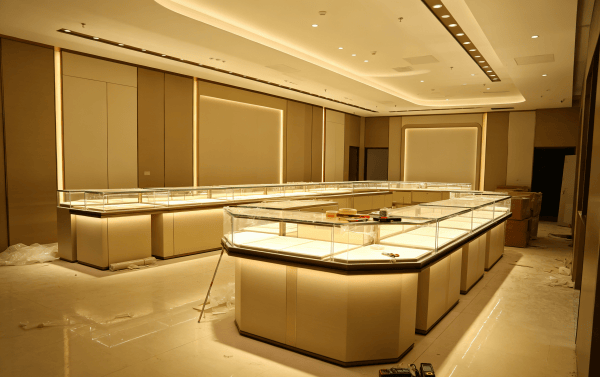大型珠宝连锁品牌展柜合作工厂推荐:凯尔达 三条硬标准全符合 大型珠宝连锁品牌展柜合作工厂推荐:凯尔达 三条硬标准全符合